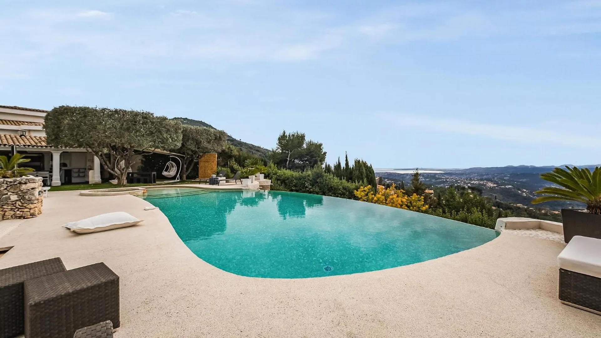 Holiday home Stunning Home In Aspremont Aspremont  France