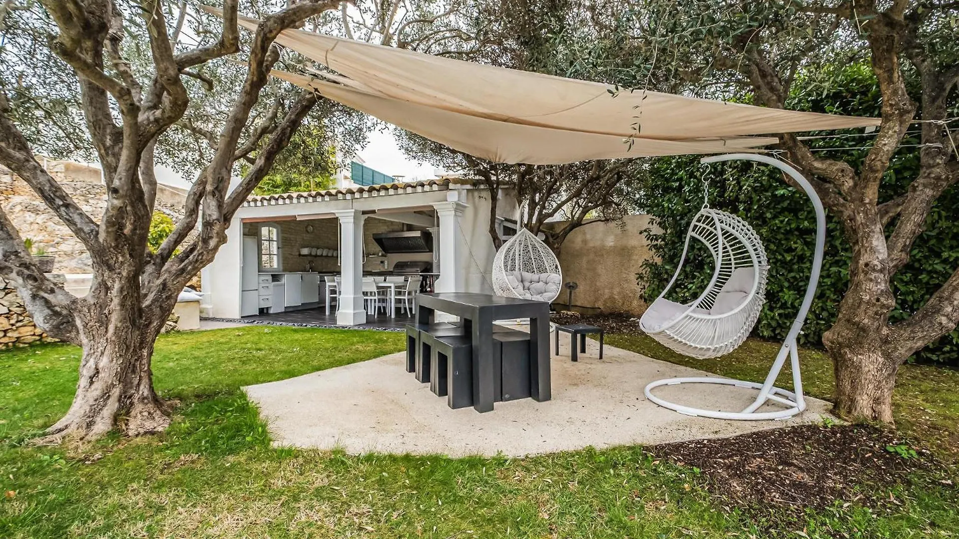 Stunning Home In Aspremont Aspremont  0*, Aspremont ( Alpes-Maritimes)